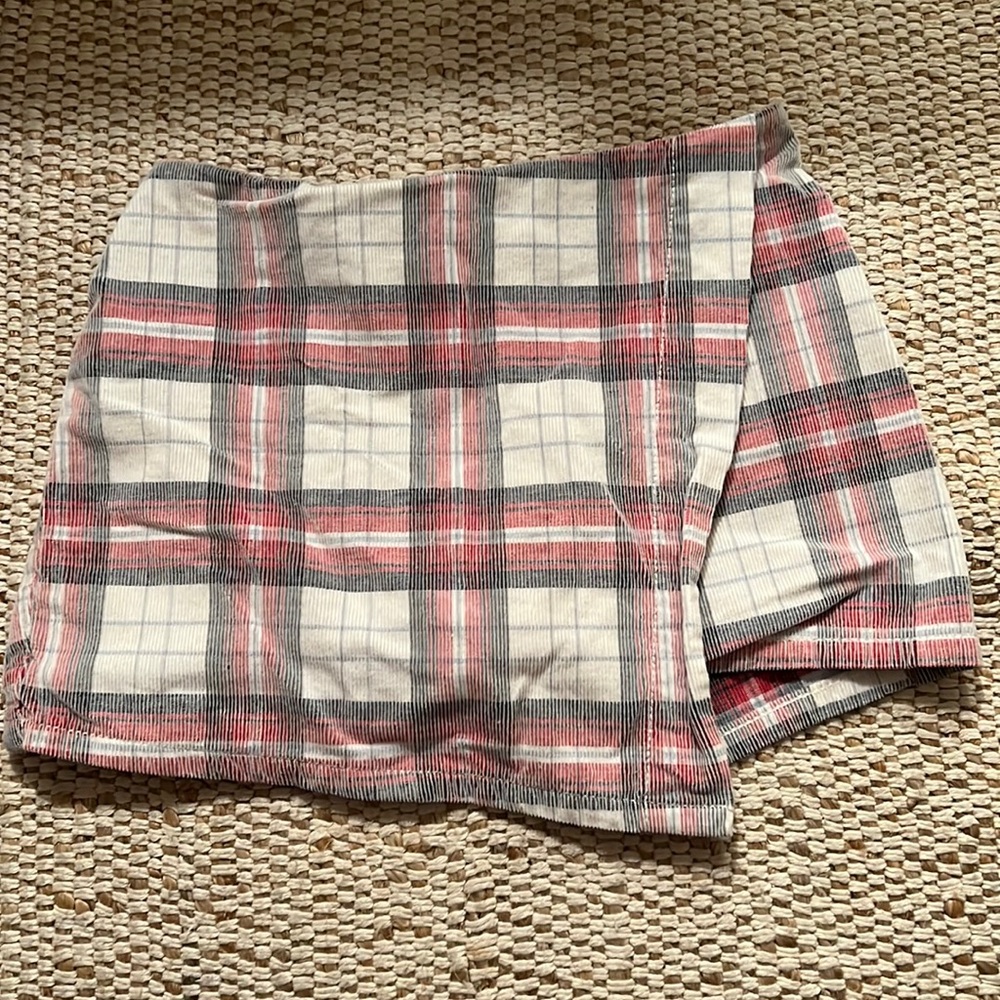 Checkered skirt! Fits like a 0-2!